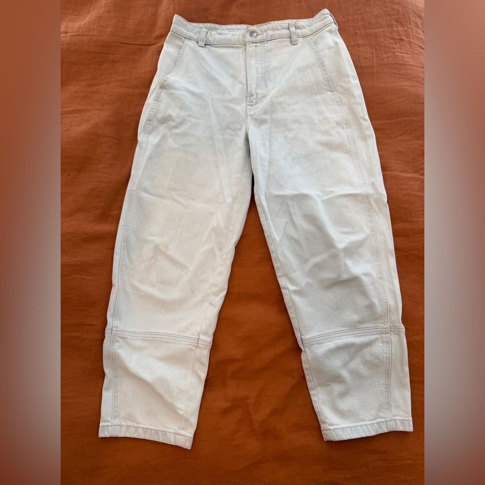 Everlane barrel jeans in light wash.
